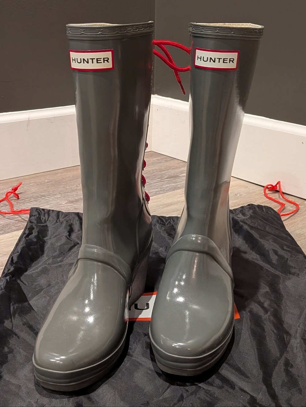 Hunter Verbier Size 7 Gray Gloss & Red Lace-Up Wedge Rain Boots w/ Dust Bag